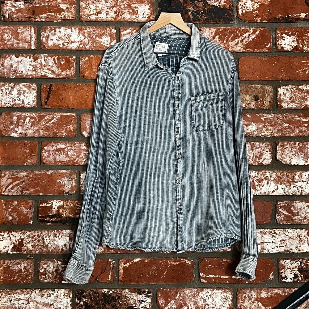 Vintage style button up